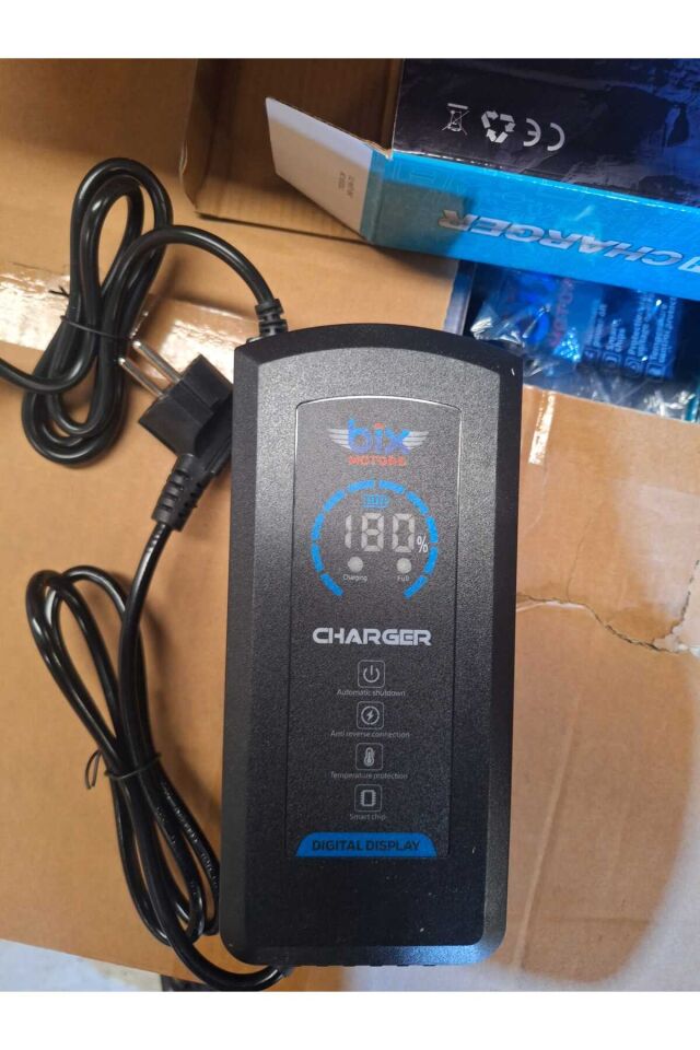 48 V 20 A Korumalı Fanlı Elektrikli Bisiklet Motorsiklet Şarj Cihazı Aleti